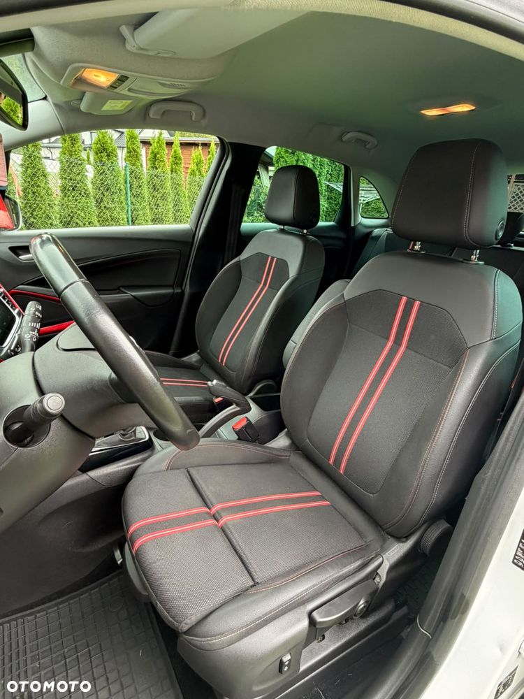 Opel Crossland X - 16