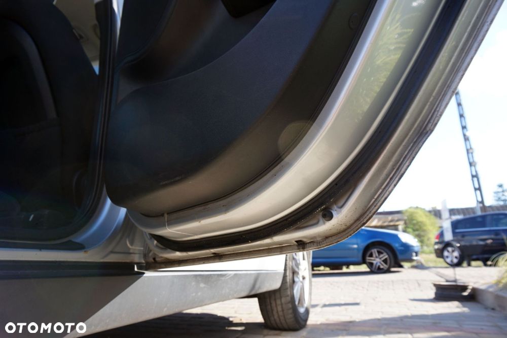 DRZWI TYLNE PRAWE IX35 I  RAH  SREBRNY HYUNDAI 2009-2015 - 6