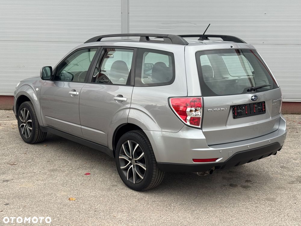 Subaru Forester 2009 photo 3