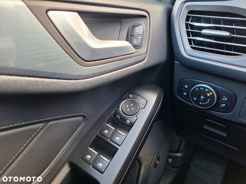 Ford Focus 1.5 EcoBoost Active Business - 32