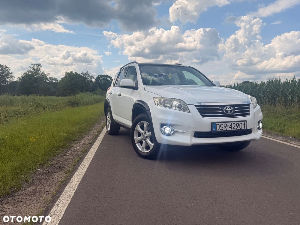 Toyota RAV4 2.2 D-4D X - 2