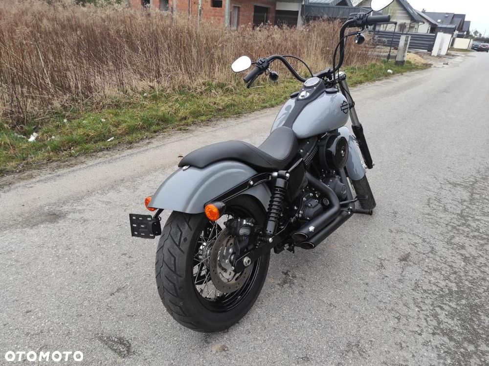 Harley-Davidson Dyna Street Bob - 7