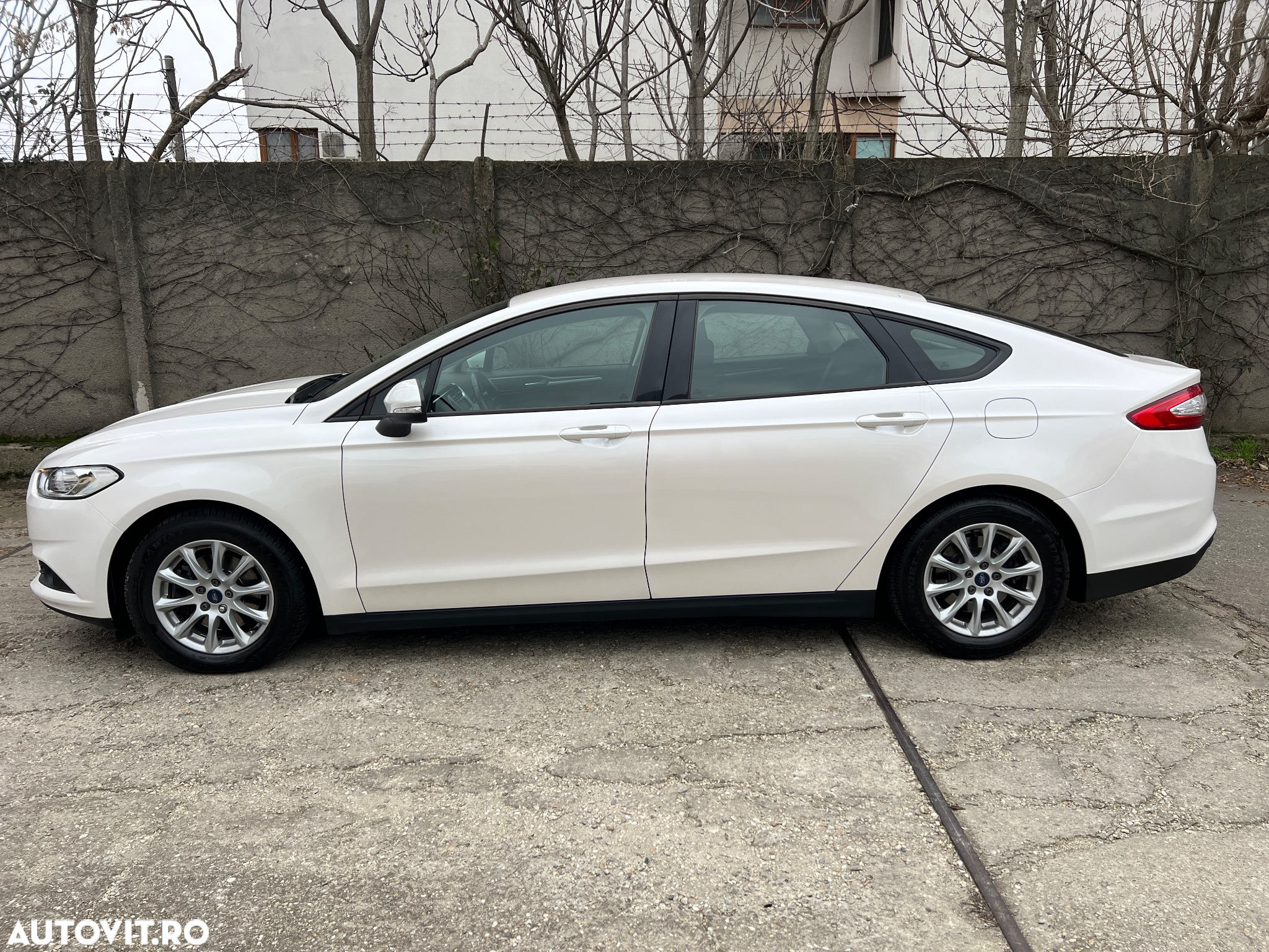 Ford Mondeo 2.0 TDCi Trend - 29