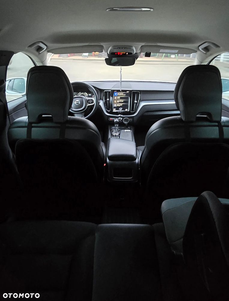 Volvo XC 60 D4 Momentum - 21