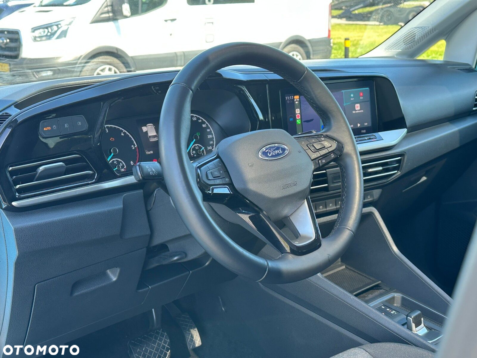 Ford Tourneo Connect Grand - 17