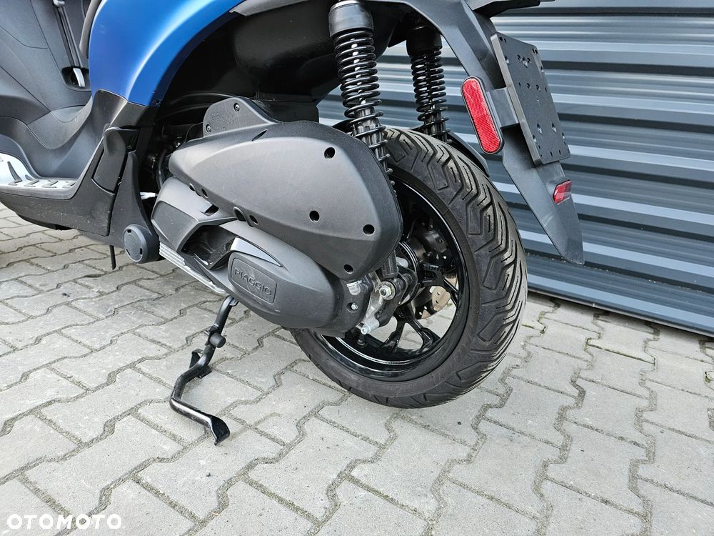 Piaggio MP-3 - 21