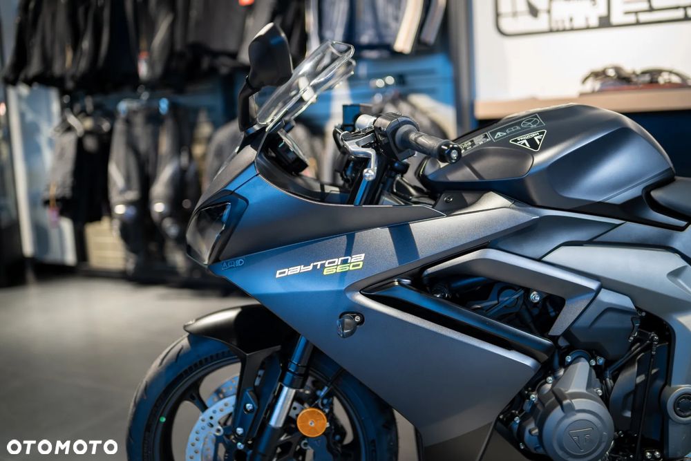Triumph Daytona - 16