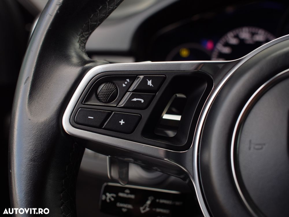 Porsche Cayenne - 19