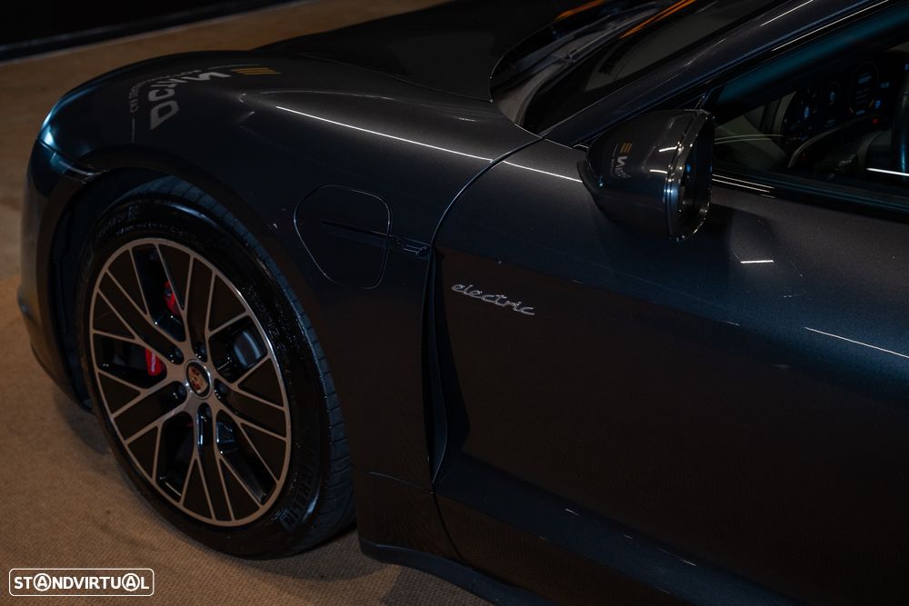 Porsche Taycan 4S - 9