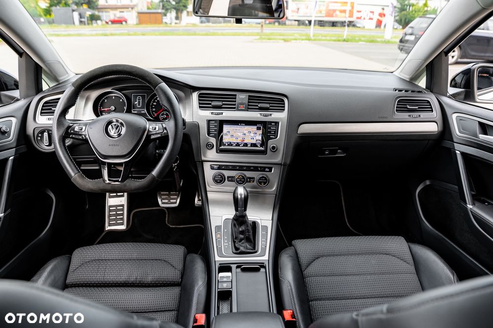 Volkswagen Golf 2.0 TDI BlueMotion Technology DSG Highline - 5