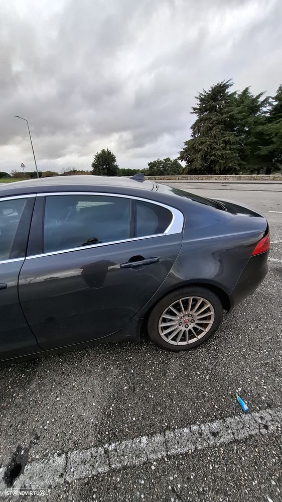 Jaguar XE E-Performance Prestige - 6