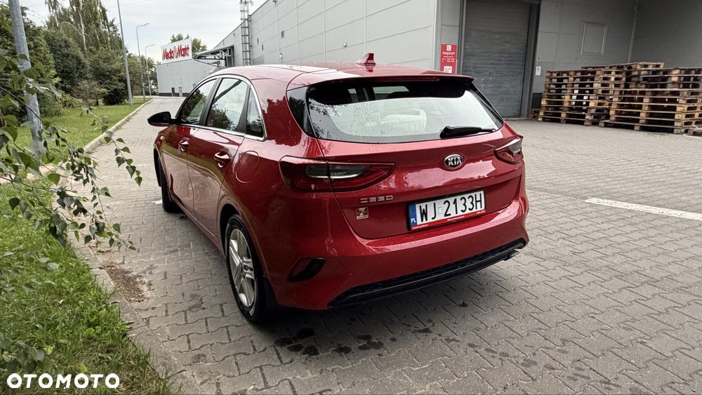 Kia Ceed - 4