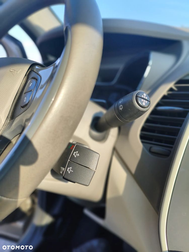 Renault Captur - 15