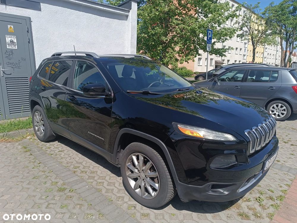 Jeep Cherokee - 4