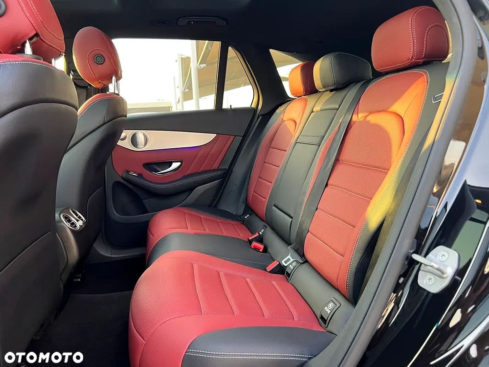 Mercedes-Benz GLC 300 4Matic 9G-TRONIC - 9