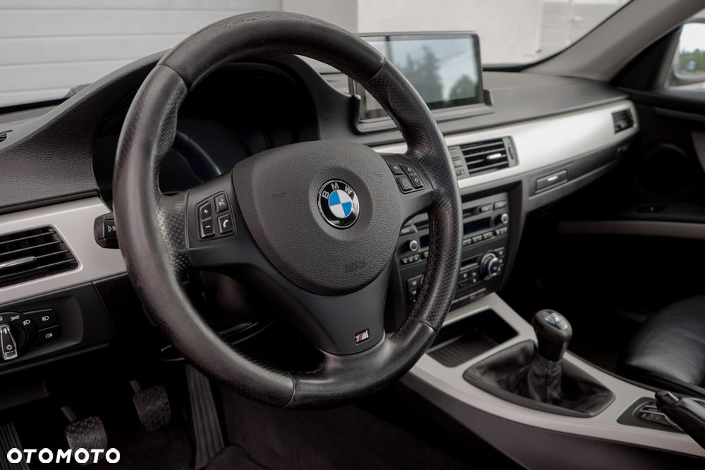 BMW Seria 3 320d - 14