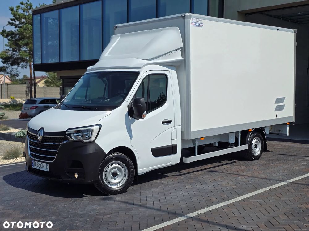 Renault MASTER KONTENER 8 PALET Dłu-4,31cm  Sze-2,11cm  Wys-2,26cm WZMOCNIONE TYLNE ZAWIESZENIE SILNIK 2.3 164KM 144 Tyś Km SERWIS DO OSTATNIEGO Km SALON POLSKA BOGATA OPCJA WYPOSAŻENIA LEDY HALOGENY TEMPOMAT FOTEL KIEROWCY PNEŁMATYCZNY KLIMATYZACJA NOWE OPONY MICHELIN - 9