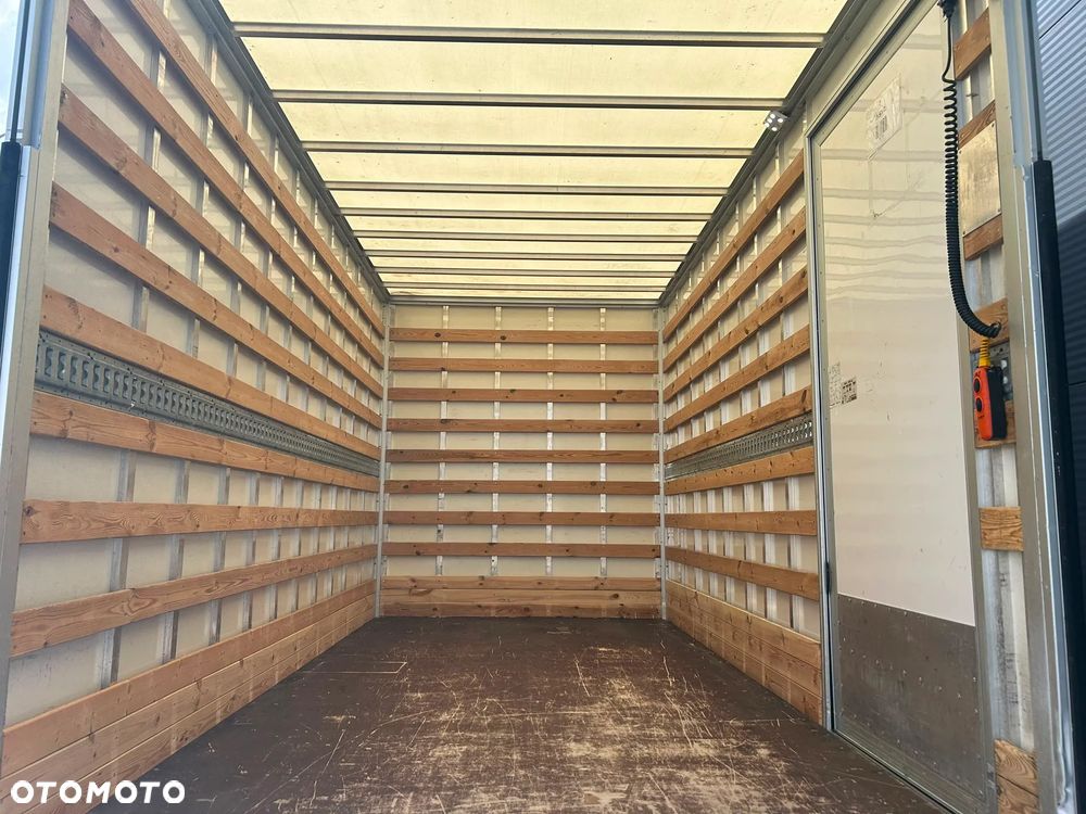 Iveco Daily 35C18 3.0 HPI Kontener 9 palet + winda 1000kg + drzwi boczne **KLIMA**Serwis**Sprowadzony**2020R** - 10