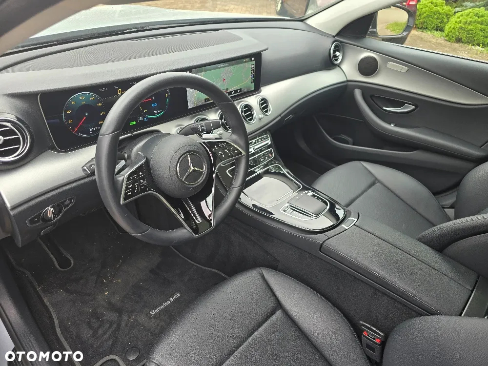 Mercedes-Benz Klasa E - 21