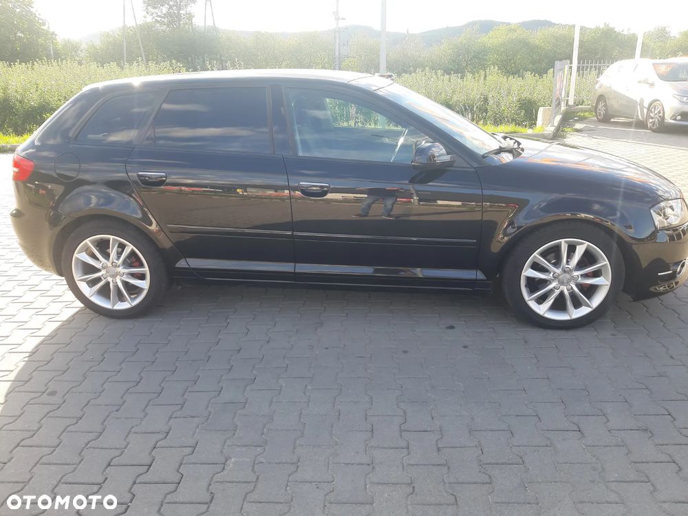 Audi A3 Sportback 1.6 TDI DPF Attraction - 4