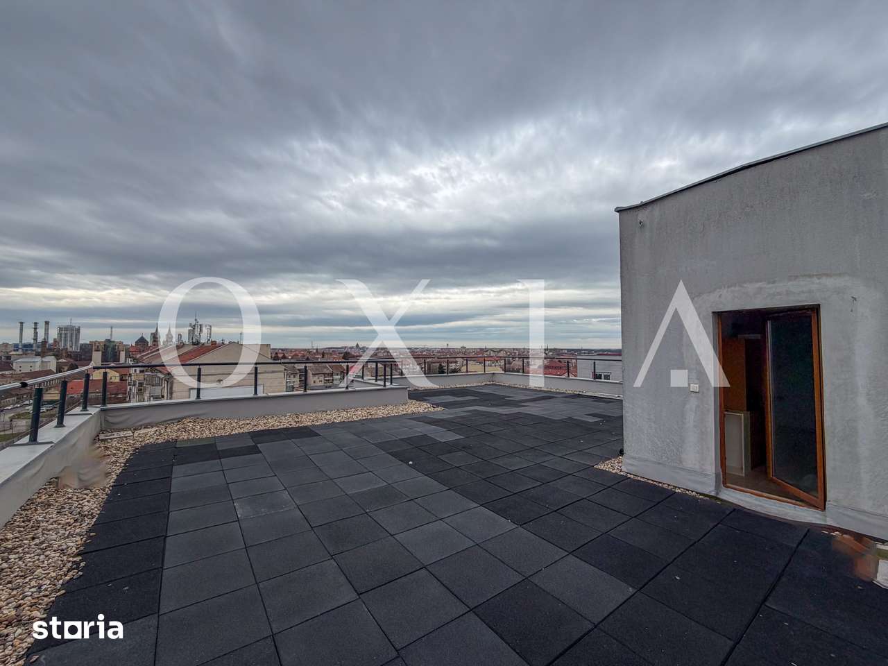 OX706 Penthouse pretabil pentru diferite activiitati - Imagine principală: 4/20