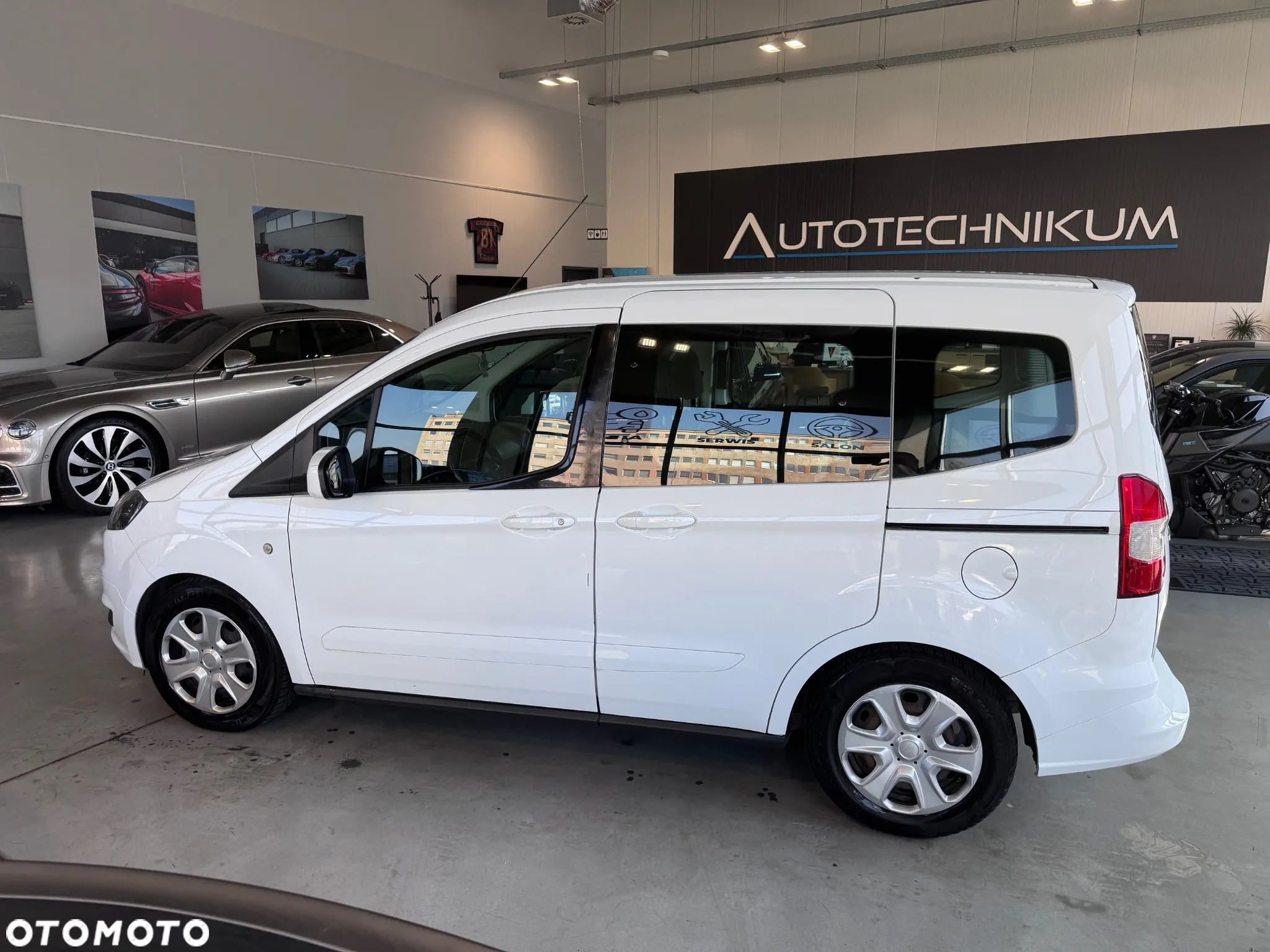 Ford Tourneo Courier 1.5 TDCi Trend - 8