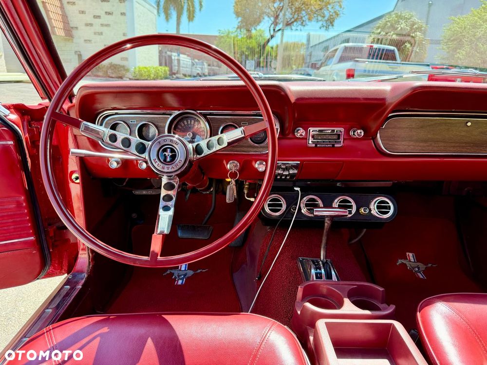 Ford Mustang - 13