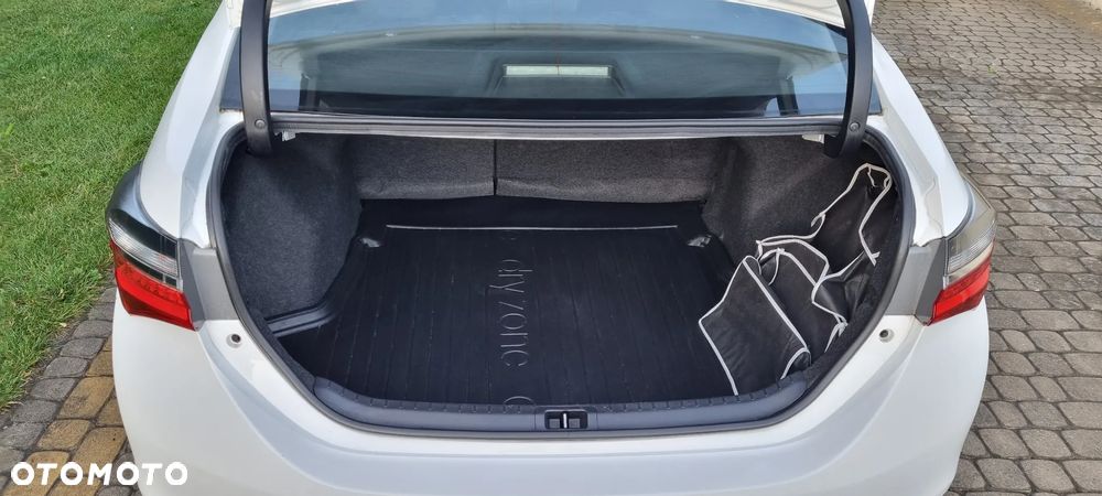 Toyota Corolla 1.6 Active - 14