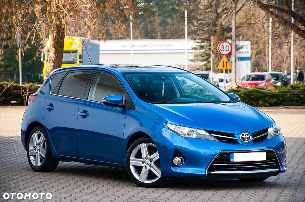 Toyota Auris 2014 photo 2