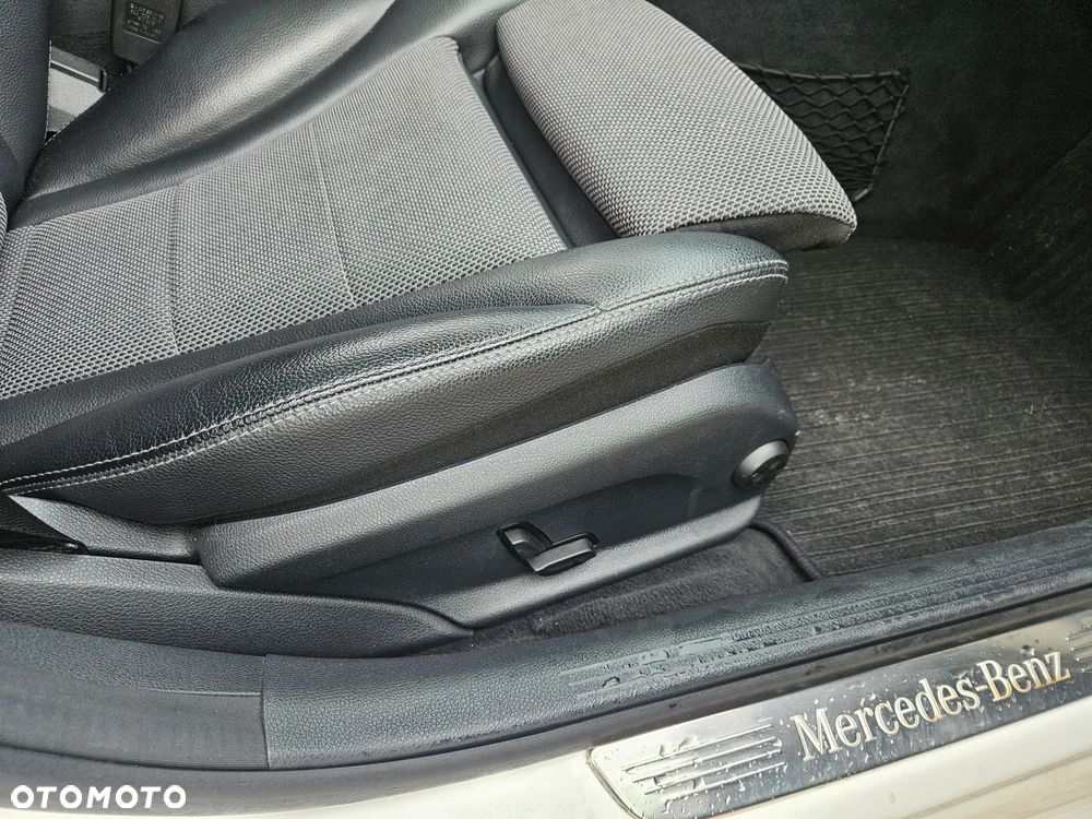 Mercedes-Benz Klasa C 200 (BlueTEC) d T 7G-TRONIC Avantgarde - 26