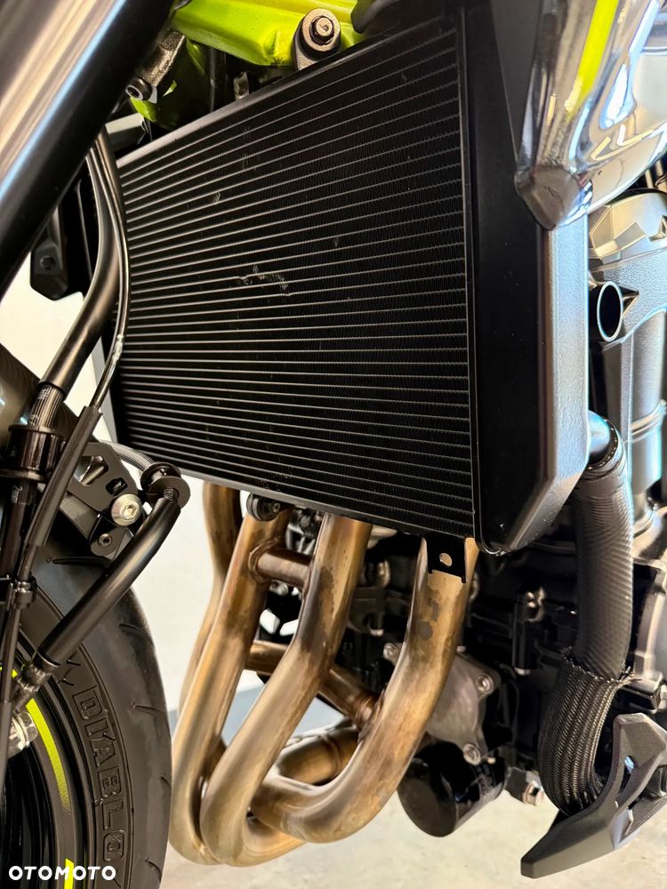 Kawasaki Z 900 - 26
