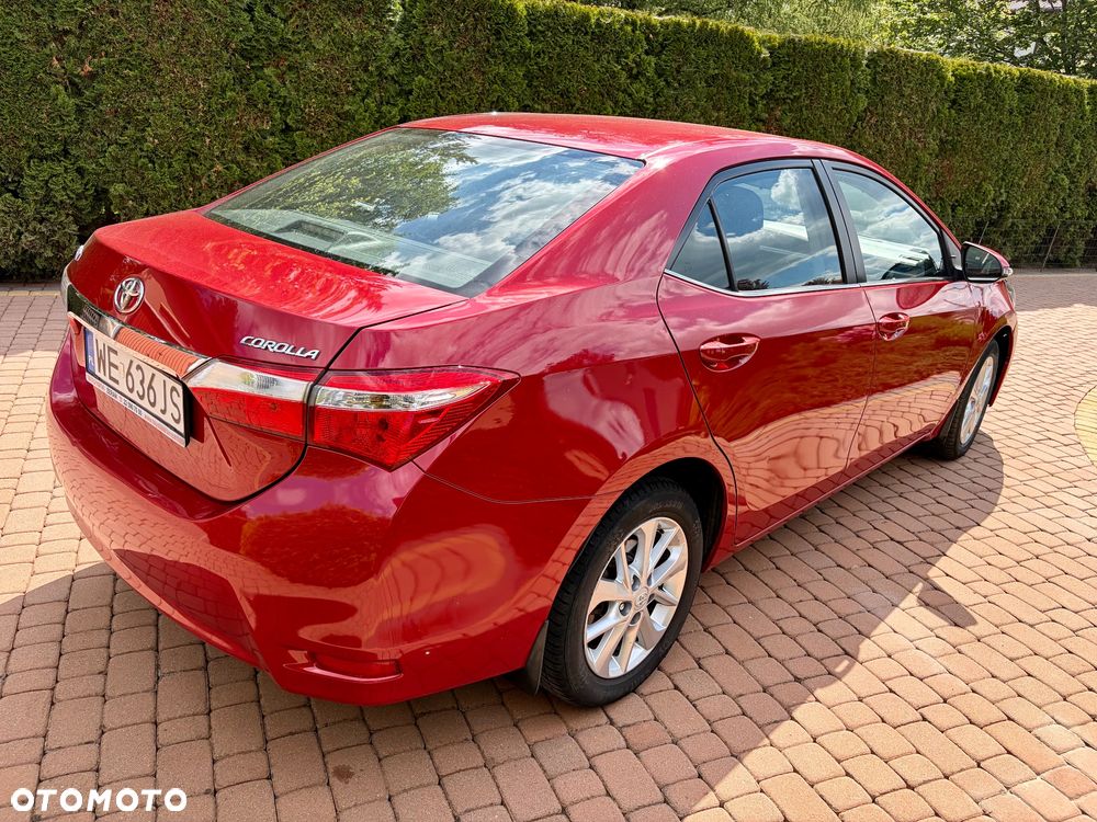 Toyota Corolla 1.6 Premium + - 4