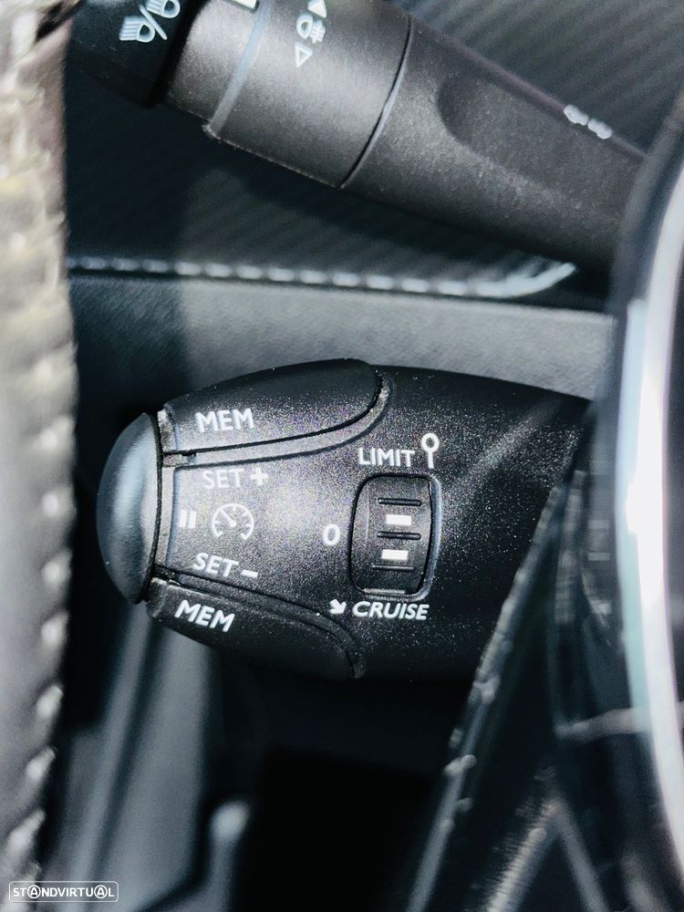 Peugeot 208 1.2 PureTech Active Pack - 22