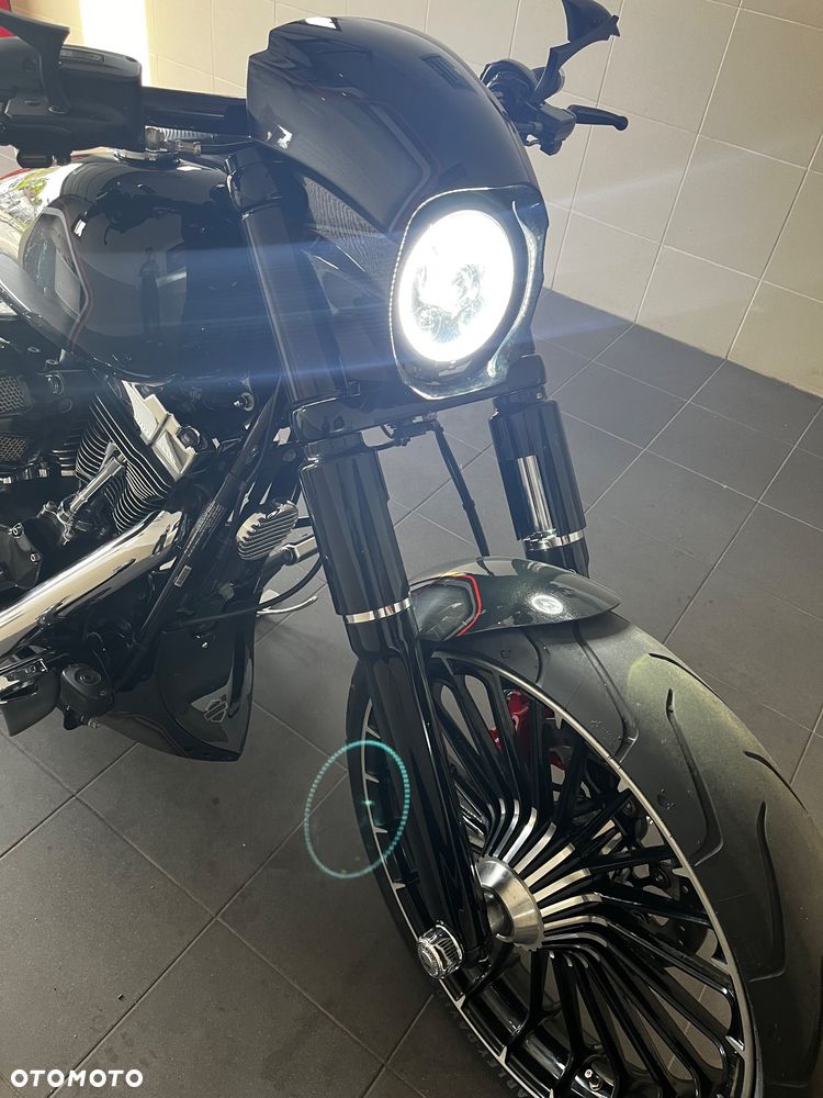 Harley-Davidson FXSB Breakout - 15