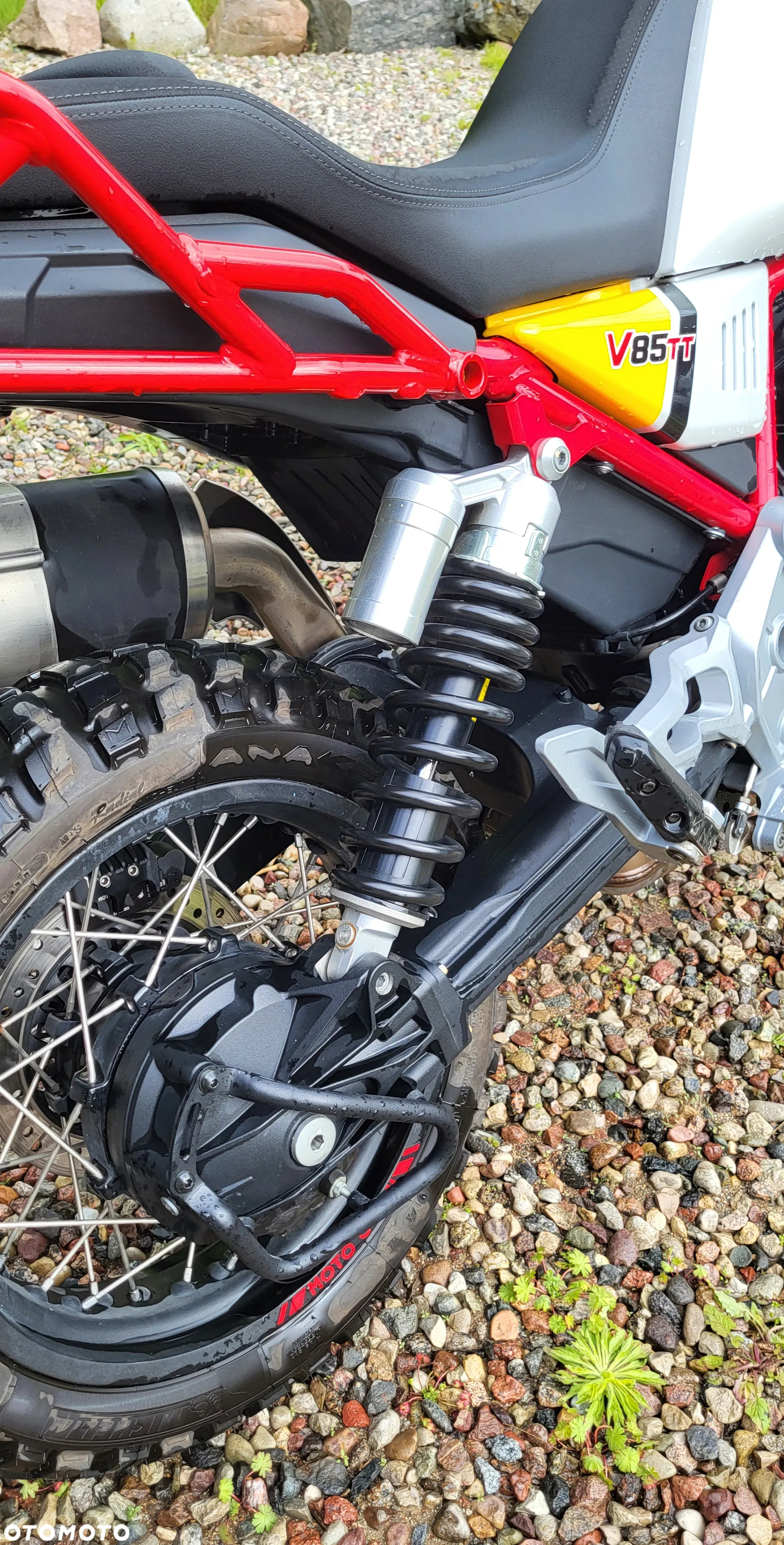 Moto Guzzi V85 - 11