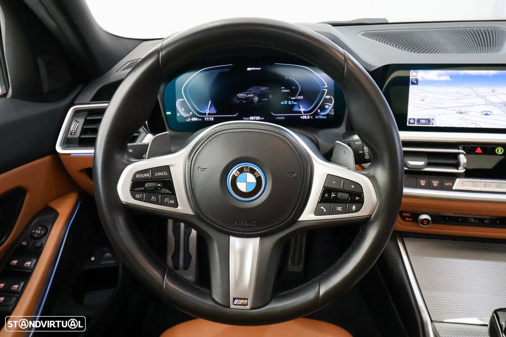 BMW 320 e Pack Desportivo M Auto - 17
