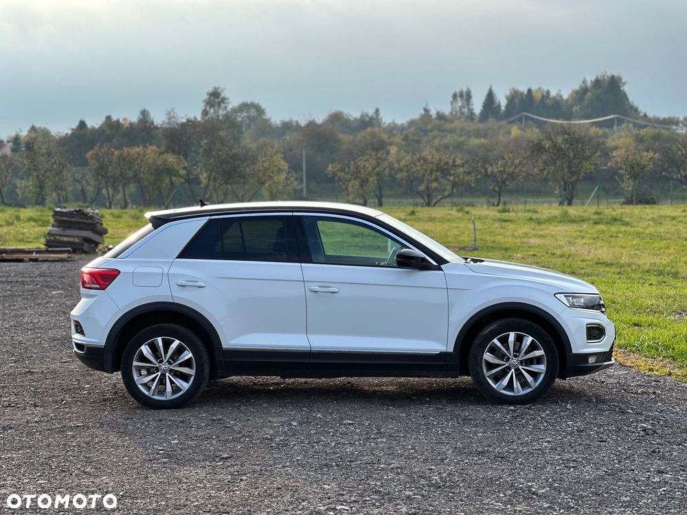 Volkswagen T-Roc - 17