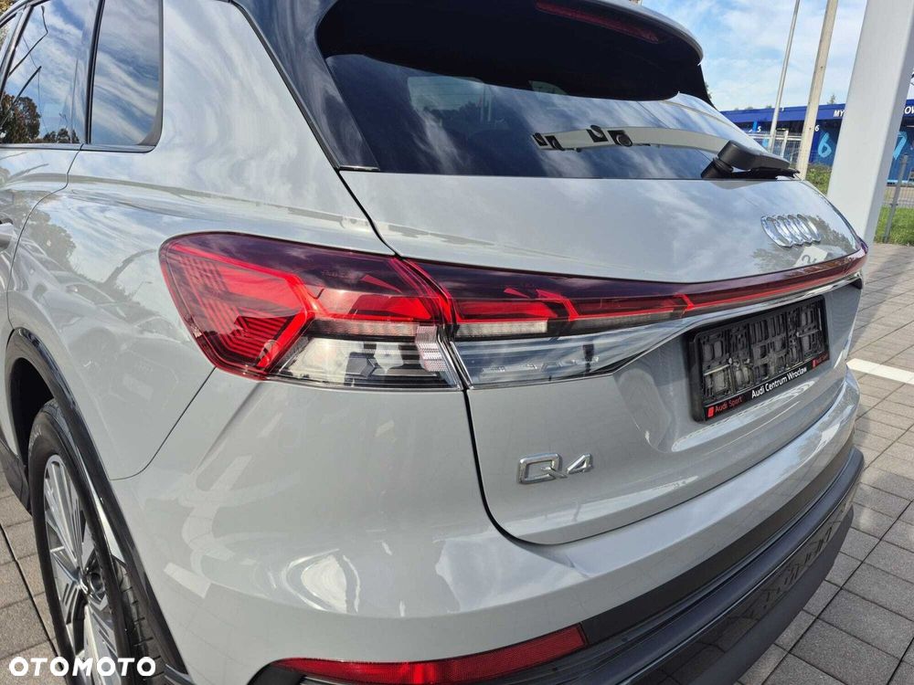 Audi Q4 e-tron - 11