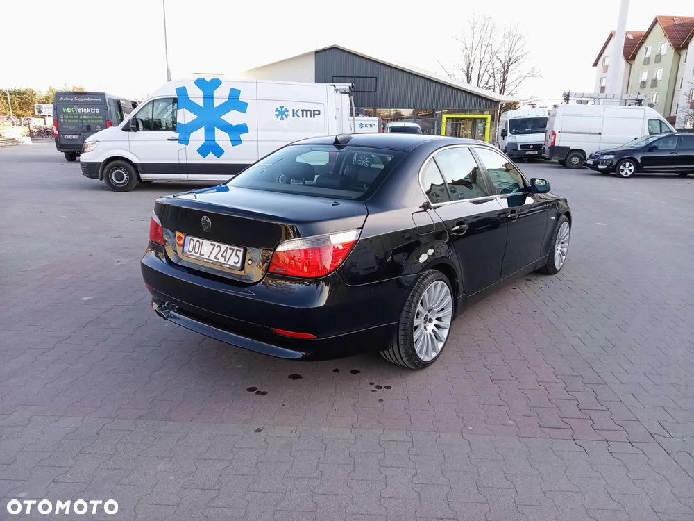 BMW Seria 5 525d - 5