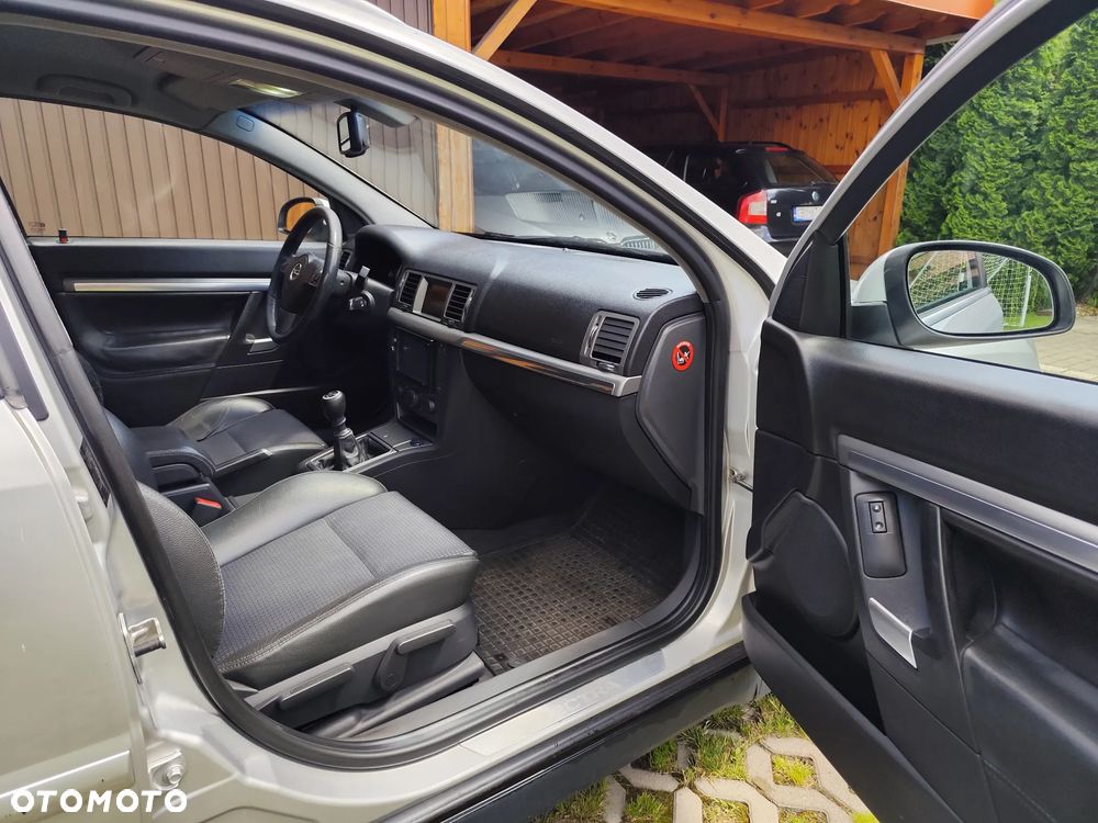 Opel Vectra 1.9 CDTI DPF Cosmo - 12