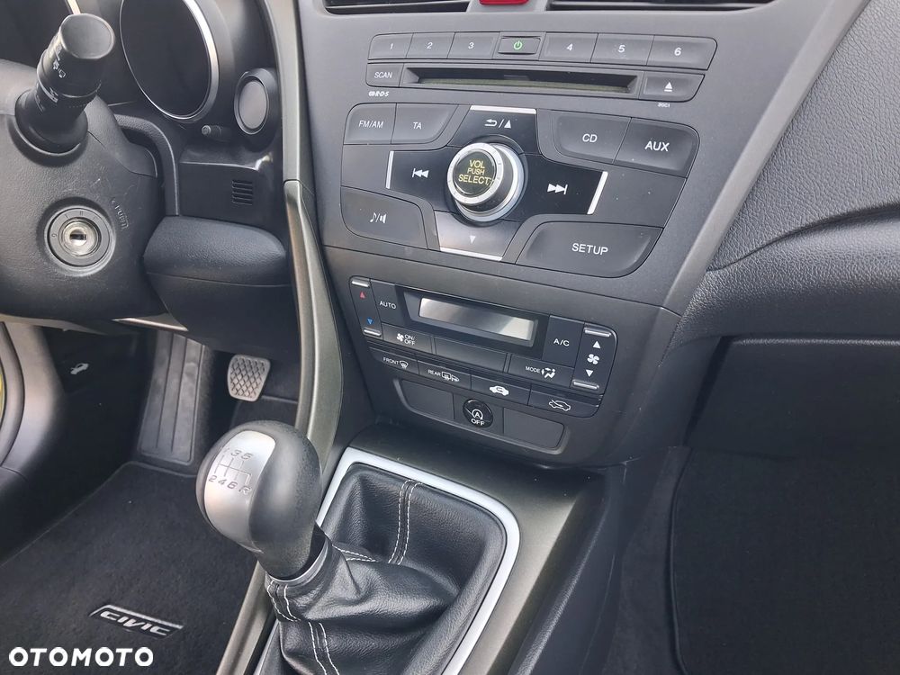 Honda Civic 1.4 i-VTEC Comfort - 21