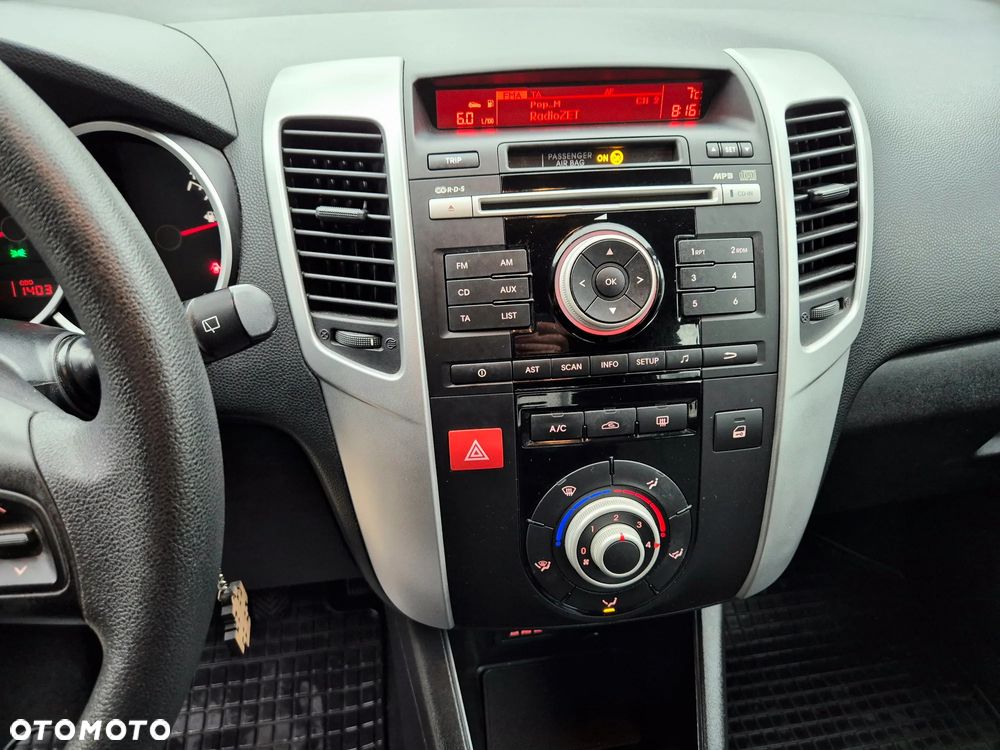Kia Venga 1.4 S - 12