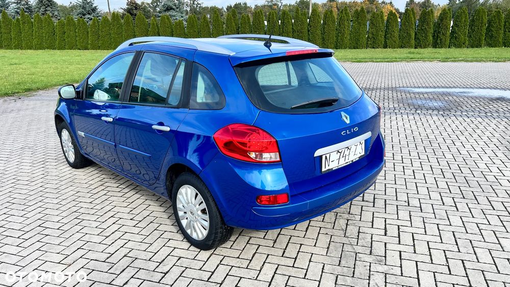 Renault Clio 1.2 16V 75 Collection - 12