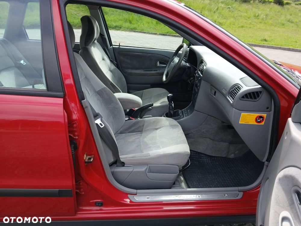 Volvo V40 - 24