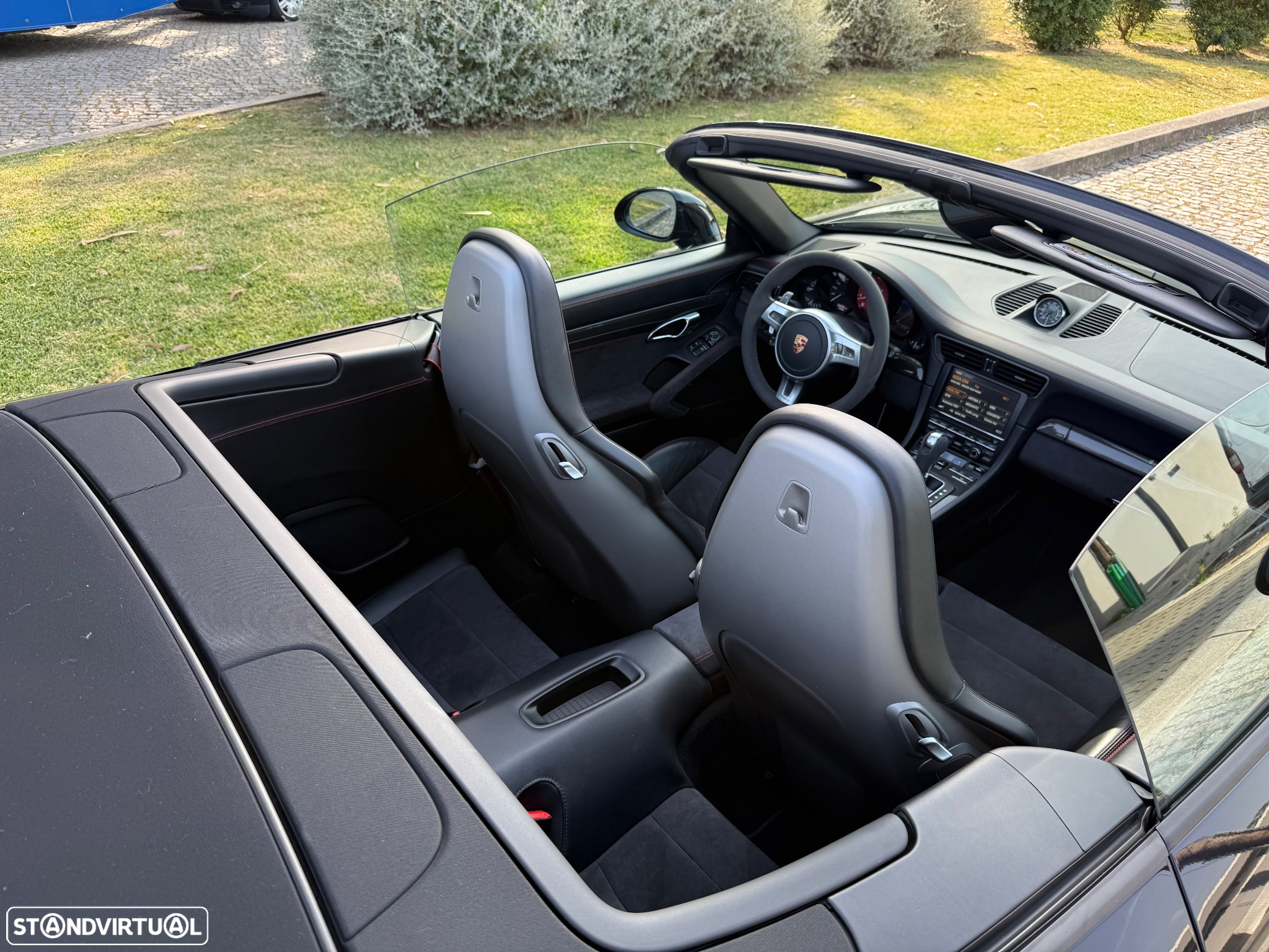 Porsche 911 (991) Carrera 4 GTS PDK - 19