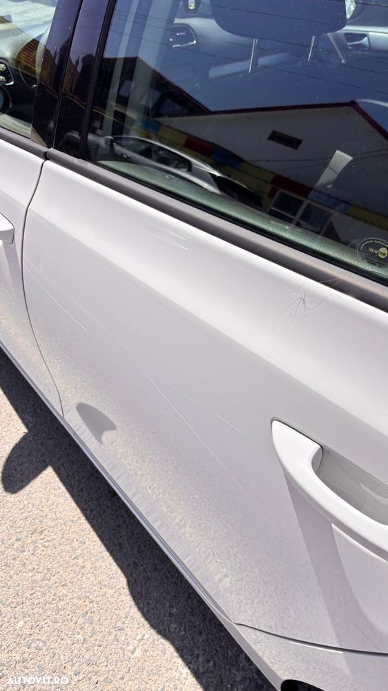 Volkswagen Golf 1.6 TDI DPF Trendline - 5