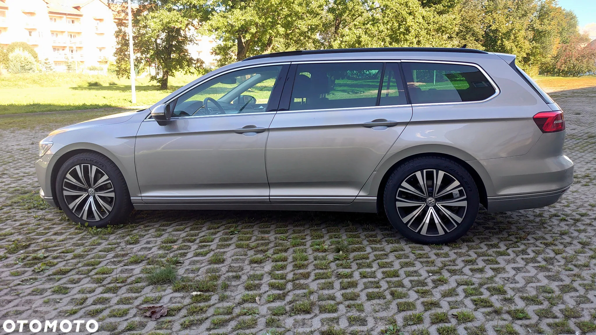 Volkswagen Passat Variant 2.0 TDI (BlueMotion Technology) Comfortline - 5