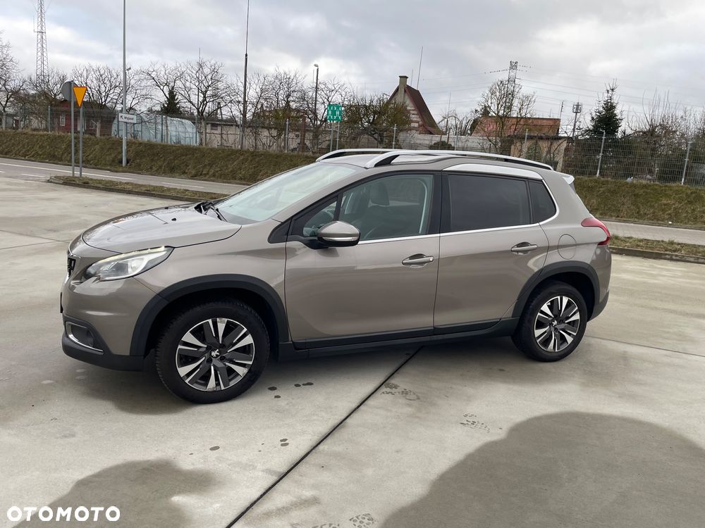 Peugeot 2008 1.2 Pure Tech Allure S&S - 3