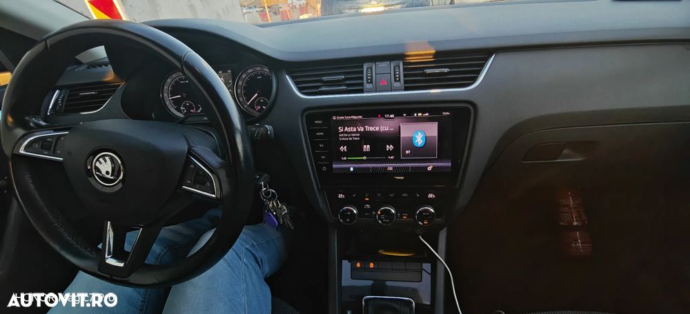 Skoda Octavia 1.6 TDI DSG Ambition - 27