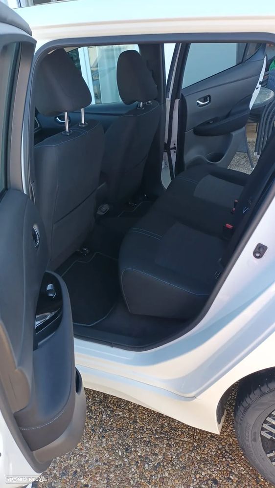 Nissan Leaf - 16